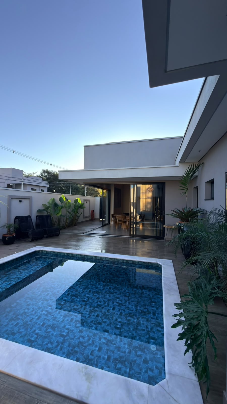 Casa no Condomínio Engenho em Nova Odessa, venda porteira fechada, 3 suítes e escritório